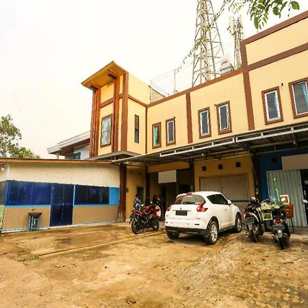 Oyo 90825 Hotel Lizha 2 사마린다 외부 사진