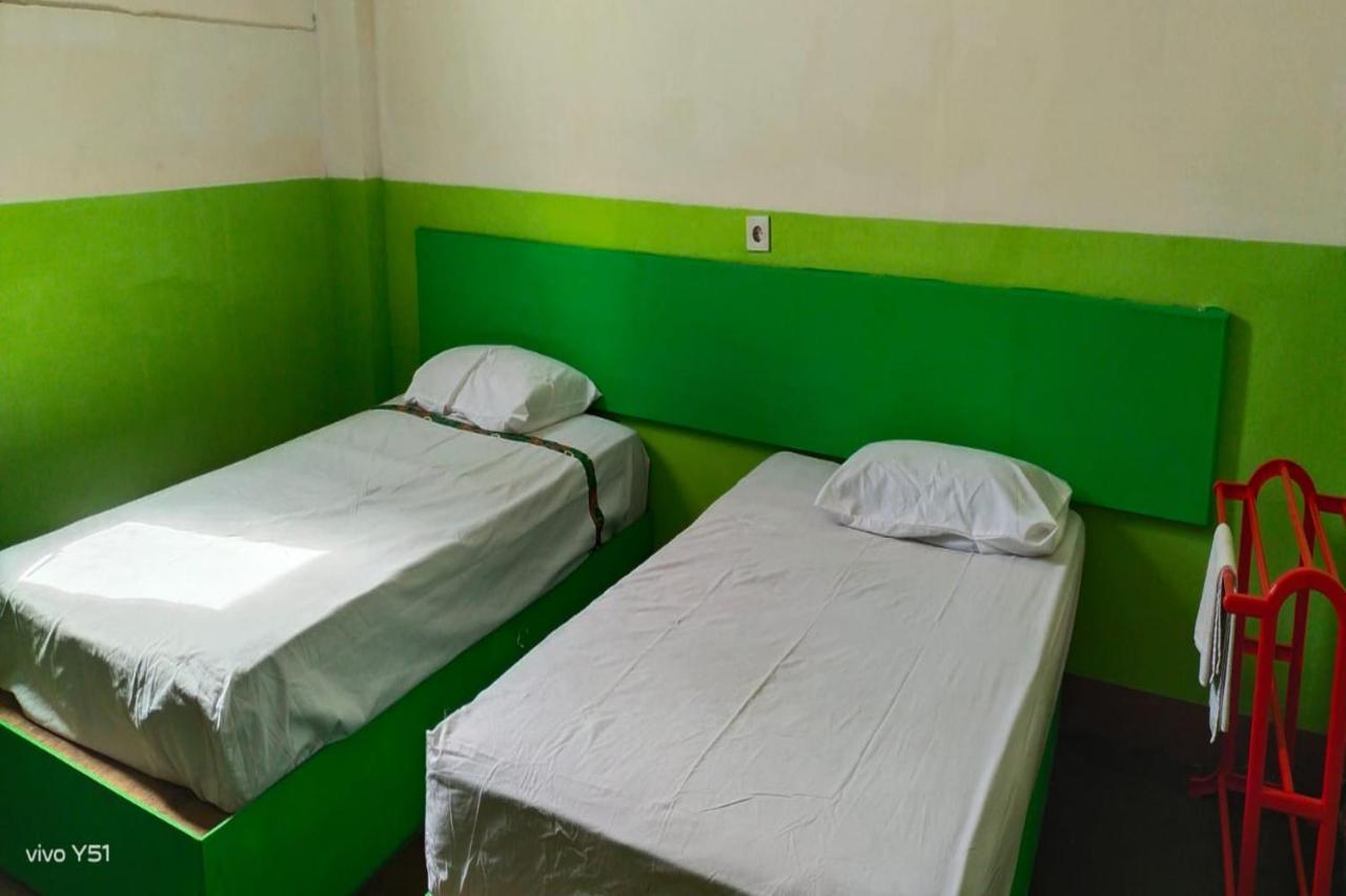 Oyo 90825 Hotel Lizha 2 사마린다 외부 사진